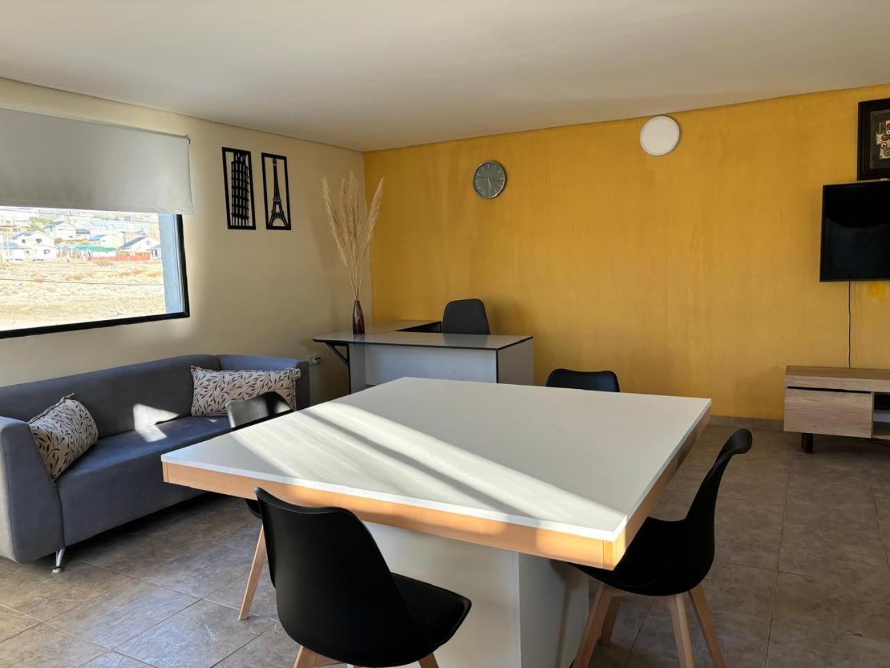 Terminal Suites إل كالافاتي المظهر الخارجي الصورة
